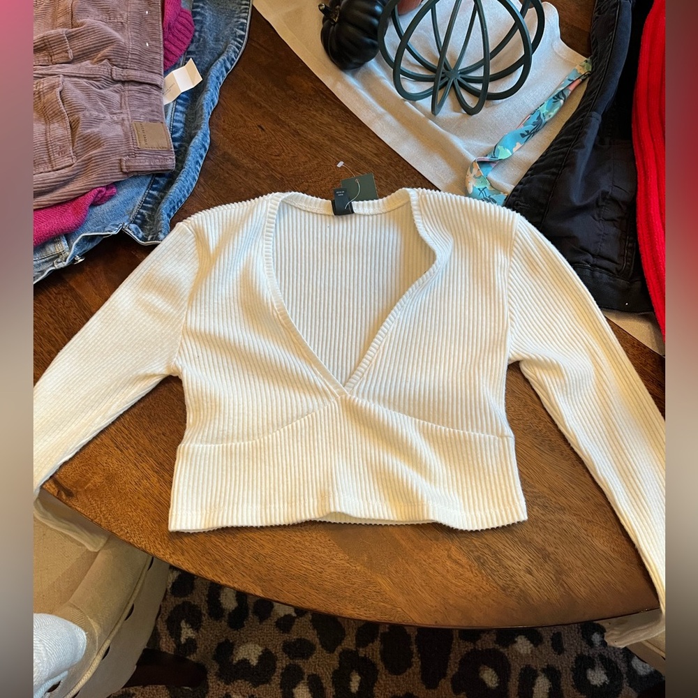 Cozy cute cream sweater 🤍